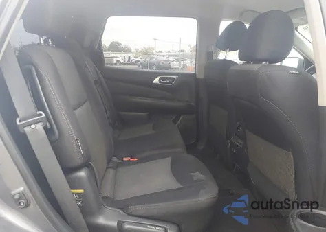 2019 Nissan Pathfinder S z USA, uszkodzony, nr VIN 5N1DR2MN1KC634004